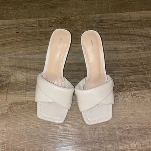 Pretty little thing beige cloud mules NWOT